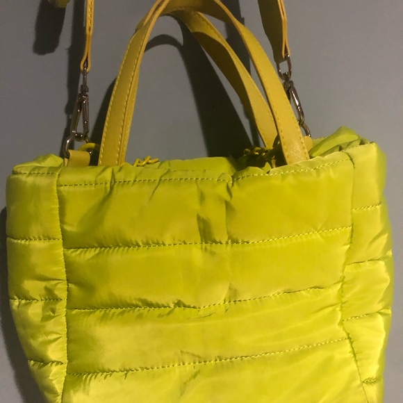 Steve Madden Neon Yellow Quilted Shoulder Bag - Picture 4 of 9